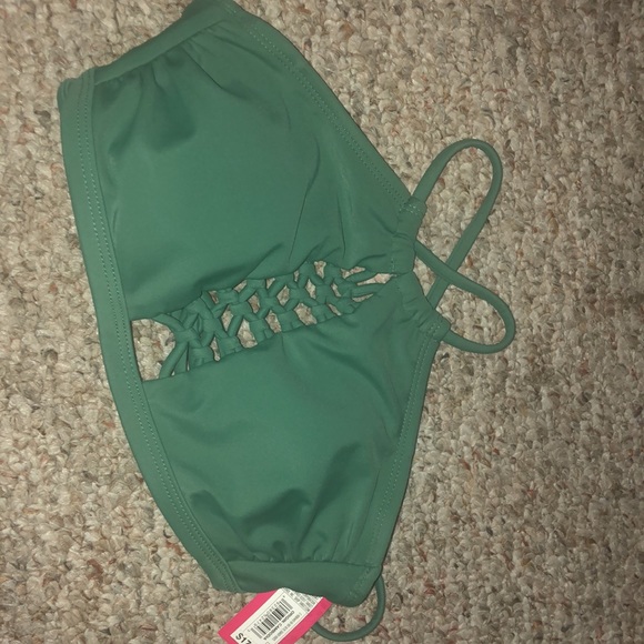Green bathing suit - Picture 2 of 8